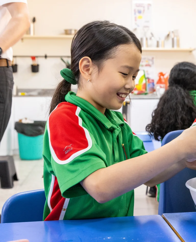 1000-students strong